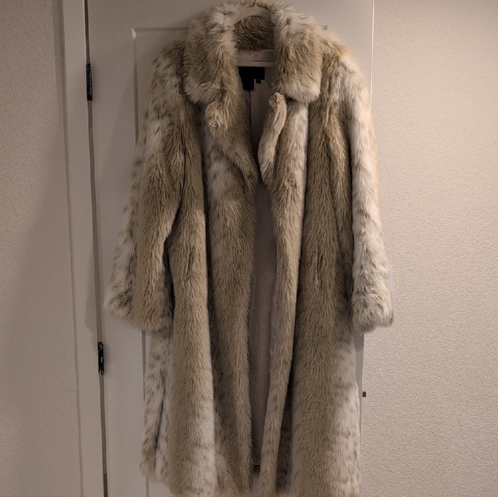 Luxury Women's Faux Fur Long Coat - Cream